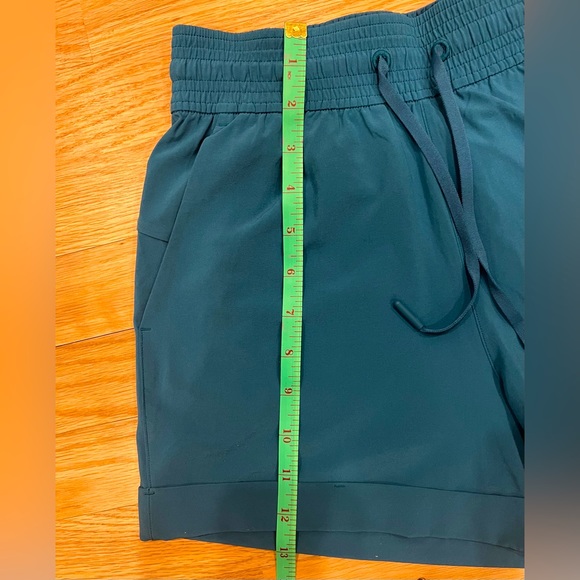 NWOT Lululemon Spring Break Away Shorts Pacific Teal Size 4 - Picture 6 of 6